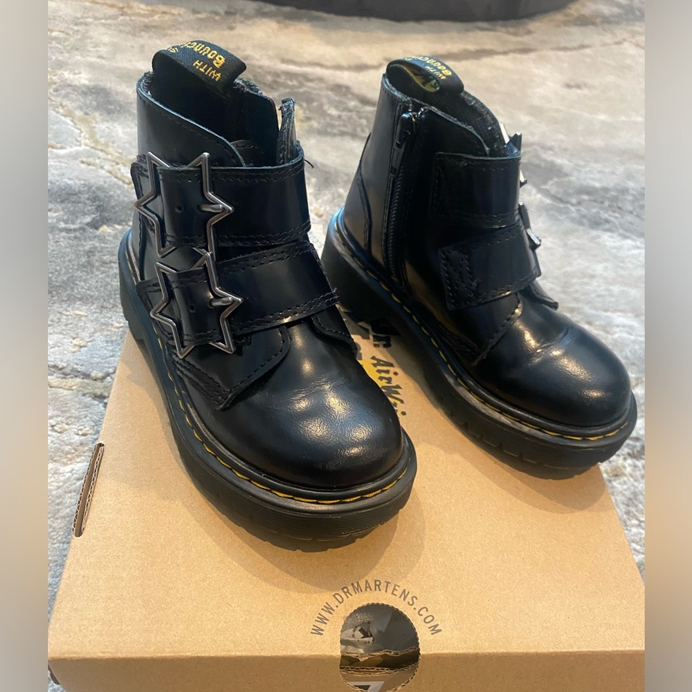 Little Girls Dr. Martin Star boots.